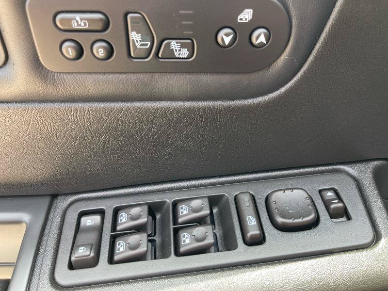 Used 2005 HUMMER H2 w/ Preferred Equipment Group AWD/4WD image 31