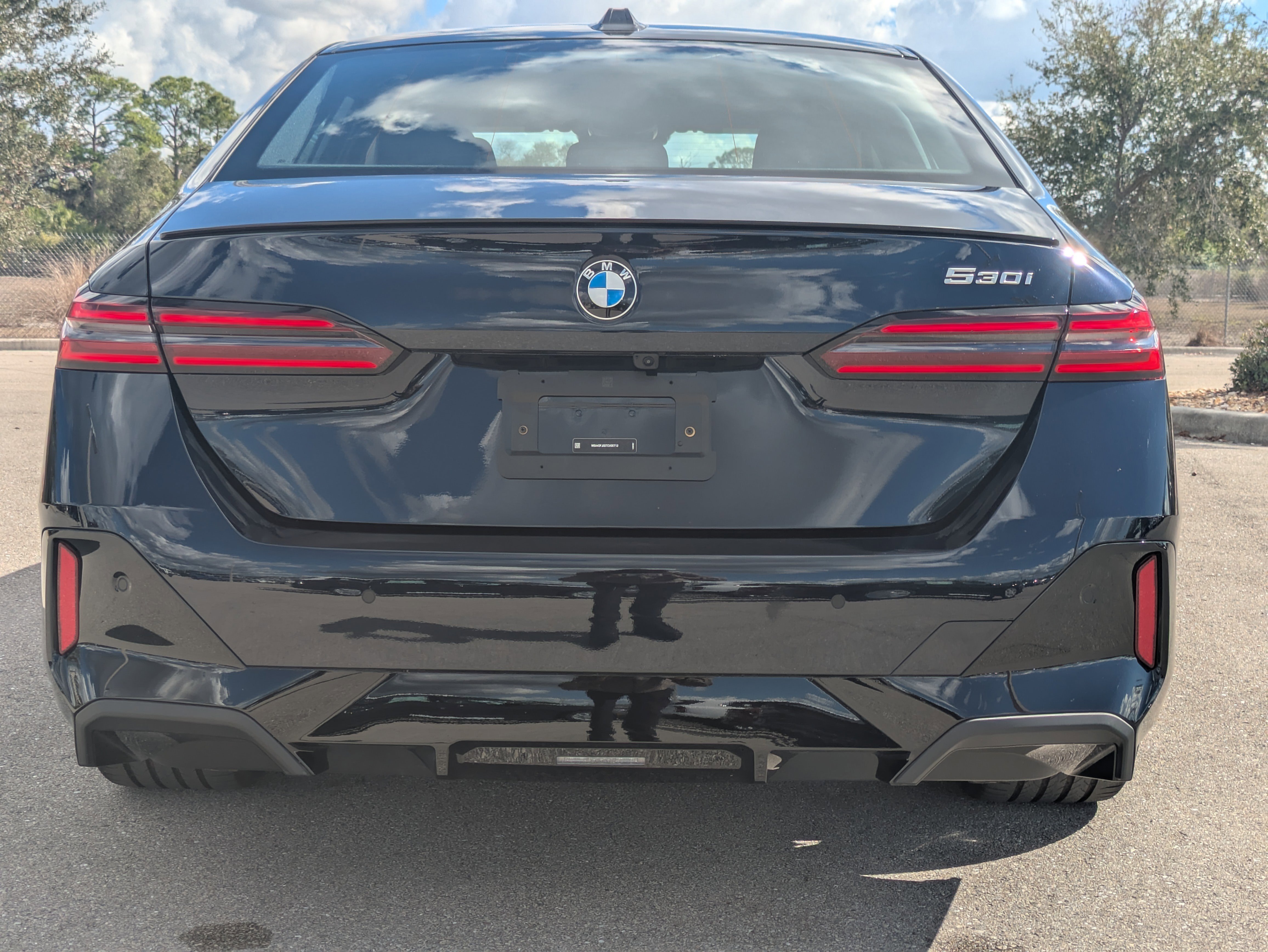 Used 2026 BMW 530i w/ M Sport Package image 6