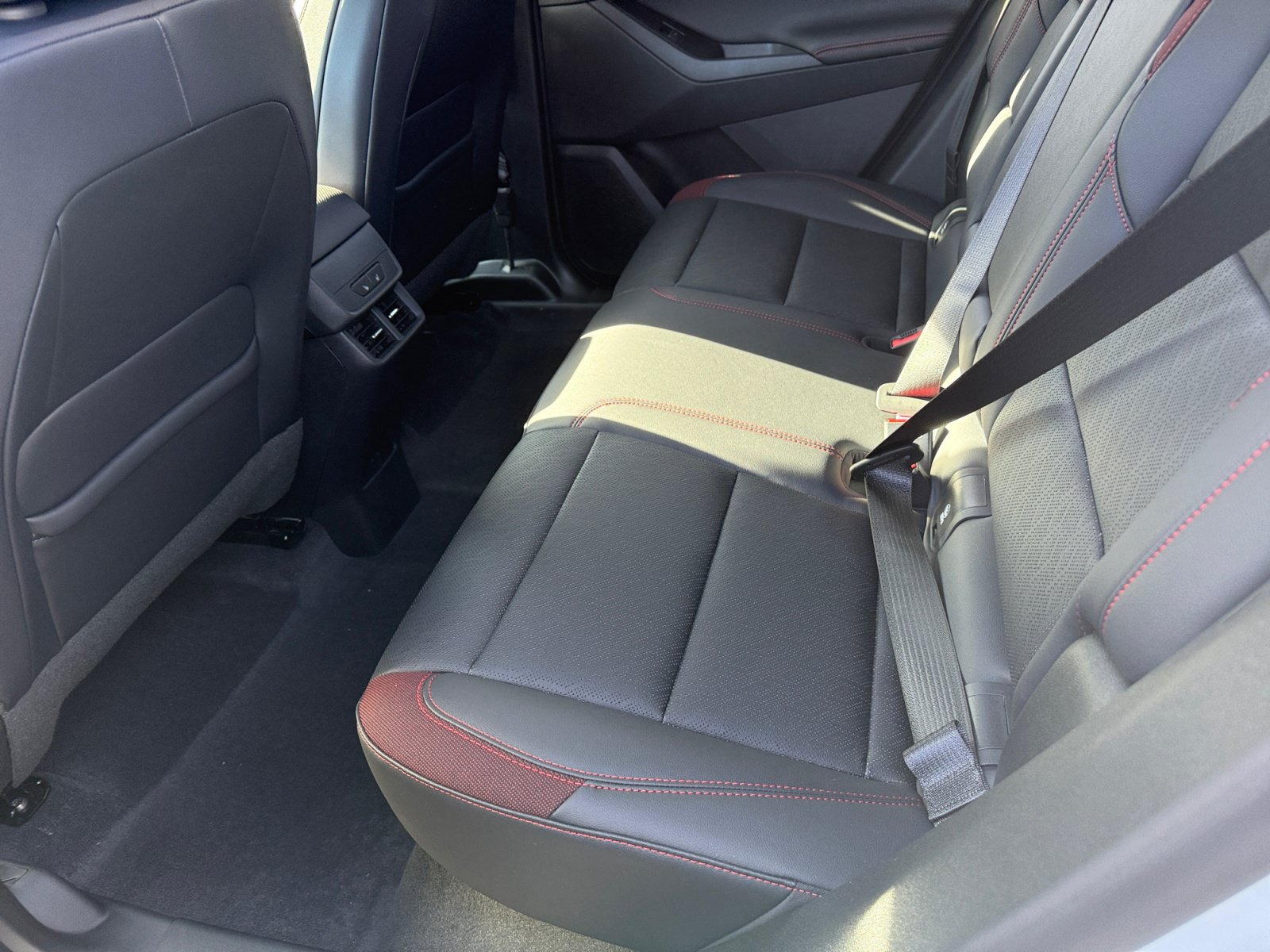 New 2027 Chevrolet Equinox RS w/ Convenience Package III AWD/4WD image 12