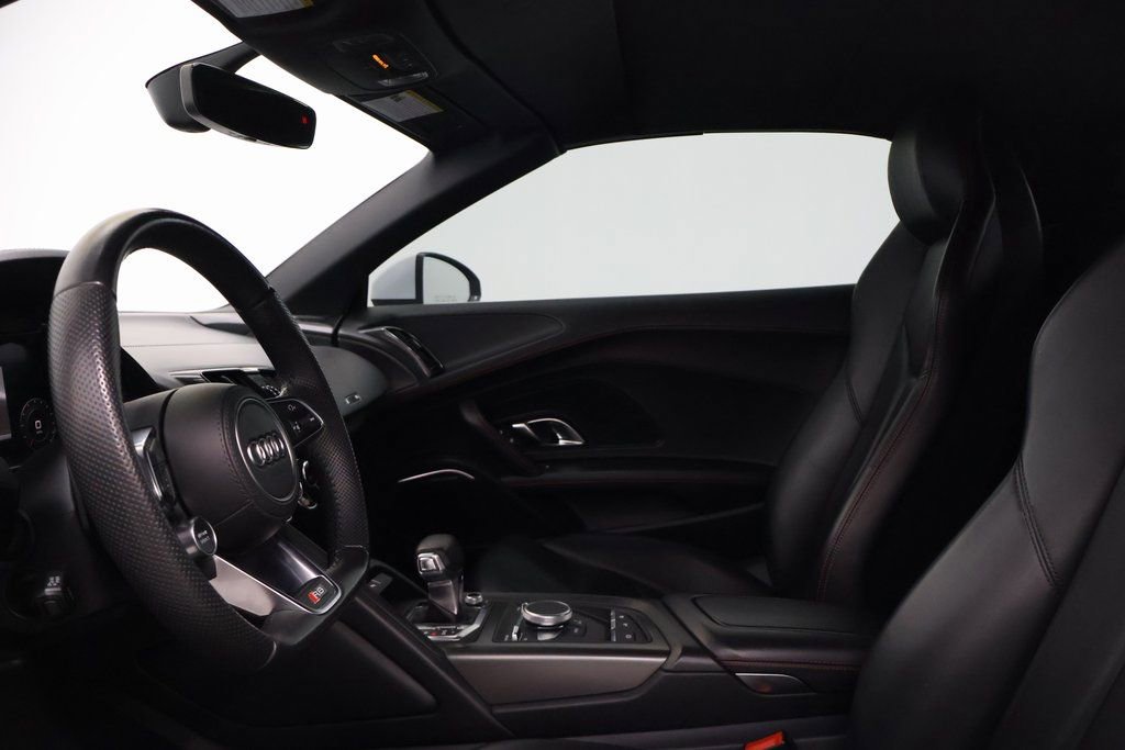 Used 2021 Audi R8 V10 w/ Premium Package RWD image 13