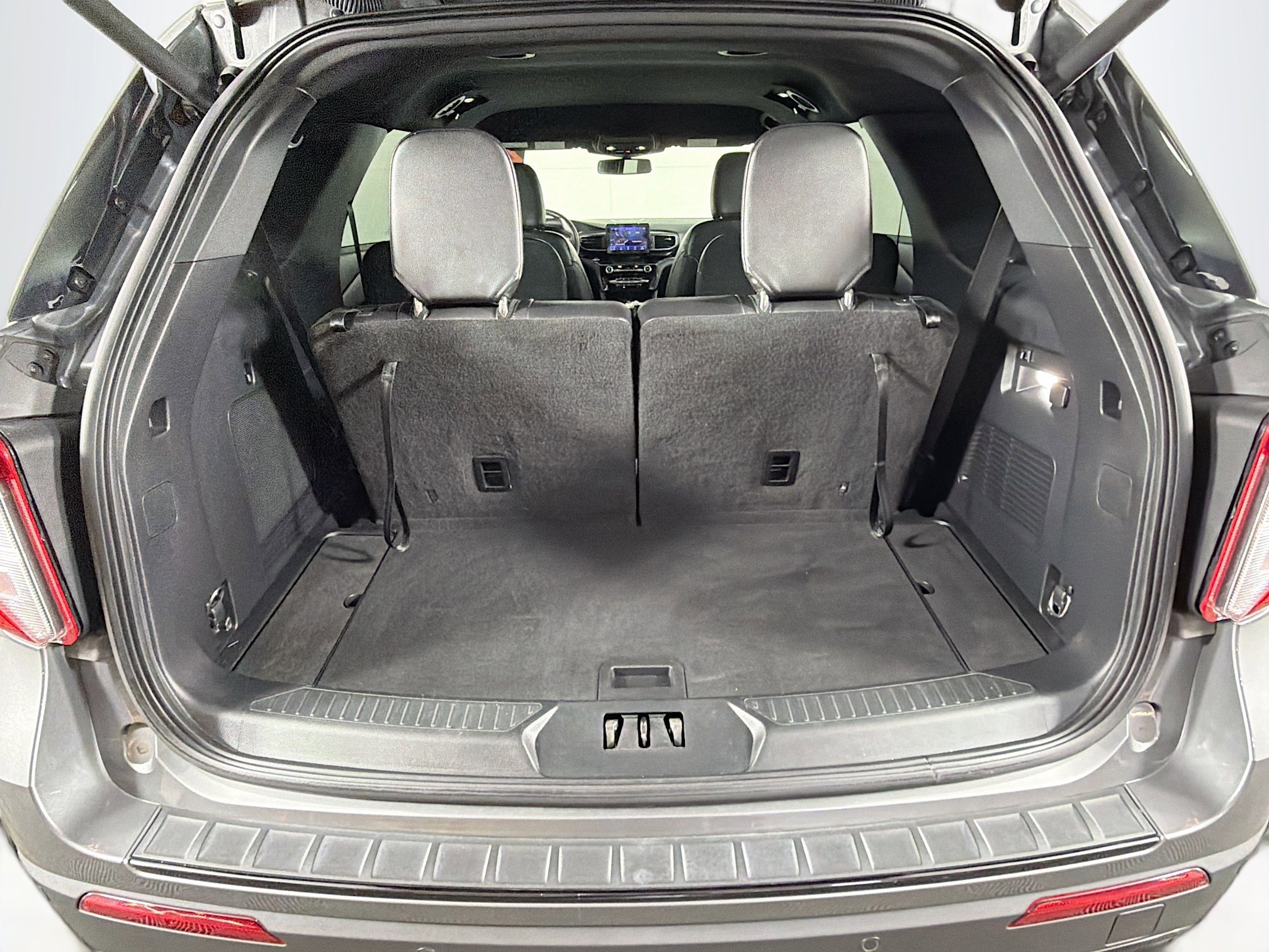 Used 2022 Ford Explorer ST-Line image 27