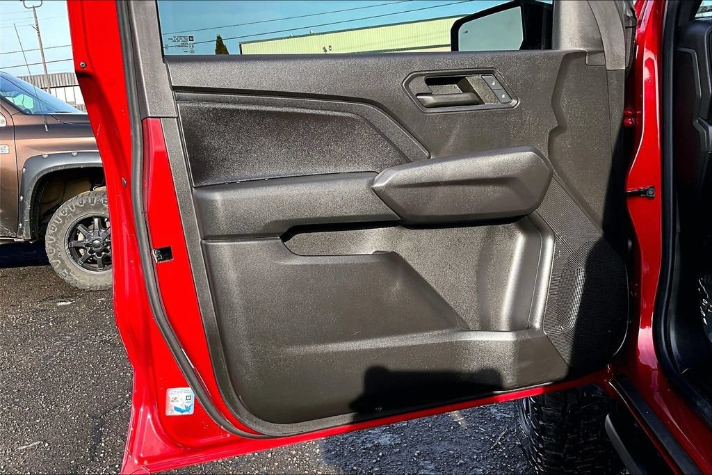 Used 2023 Chevrolet Colorado Trail Boss AWD/4WD image 22