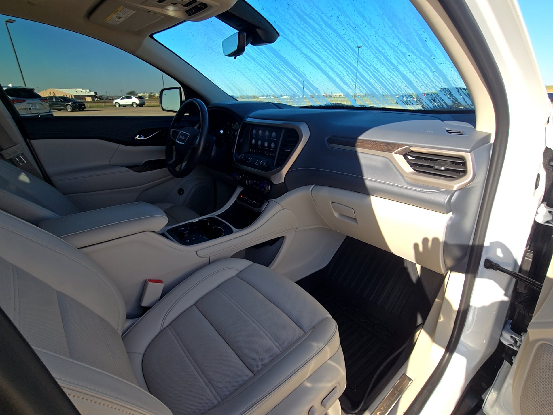 Used 2022 GMC Acadia Denali w/ Denali Ultimate Package image 9