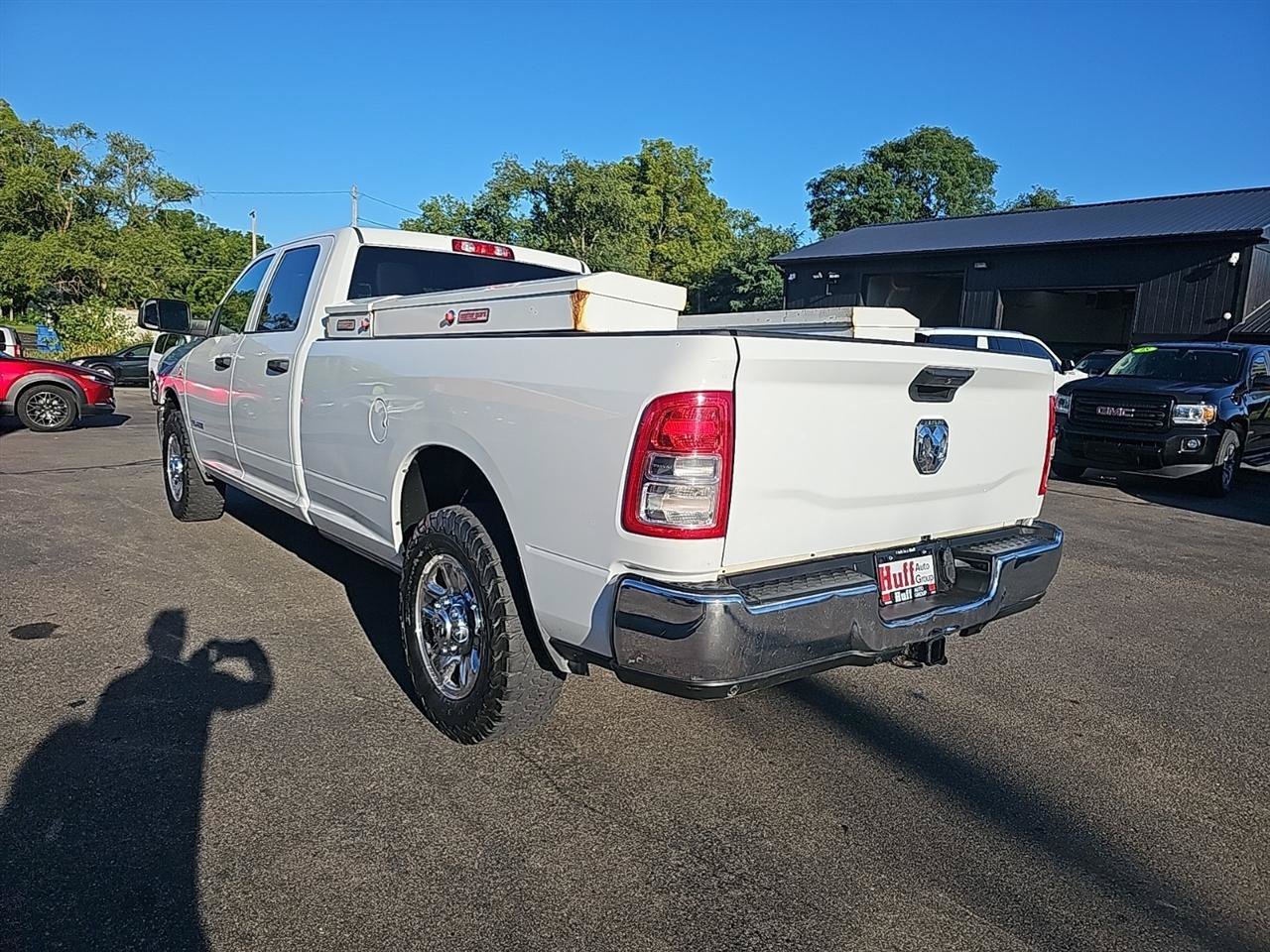 Used 2022 RAM 2500 Tradesman w/ Chrome Appearance Group RWD image 6