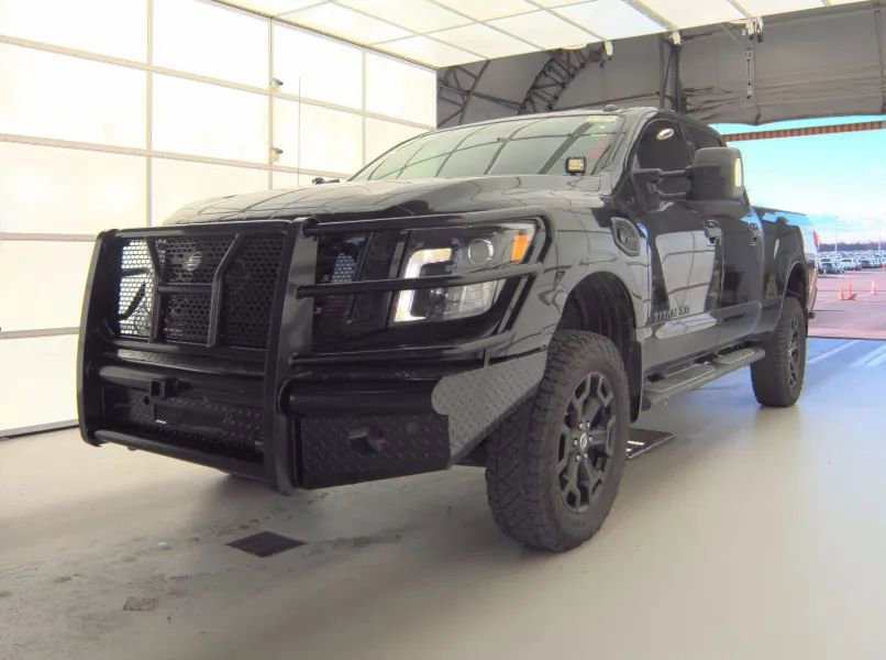 Used 2018 Nissan Titan SL w/ Midnight Edition image 1