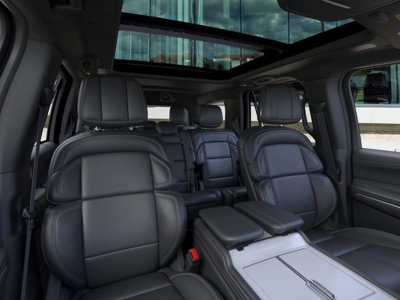 New 2025 Lincoln Navigator Reserve w/ Jet Appearance Package image 10