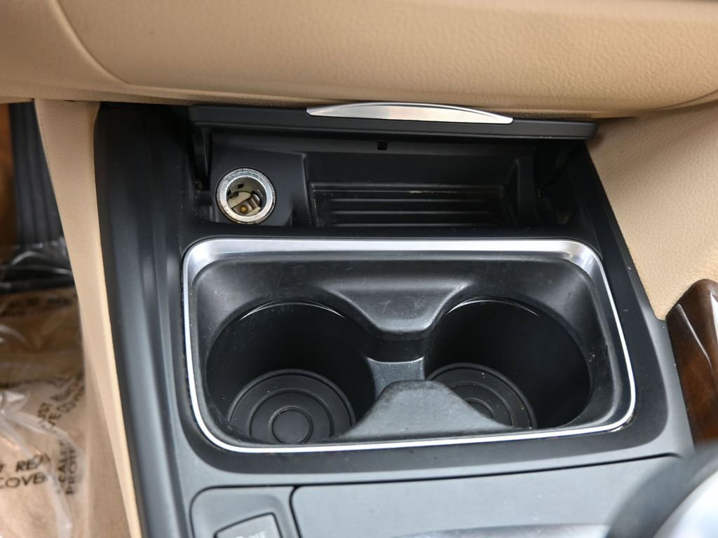 Used 2014 BMW 320i Sedan image 22