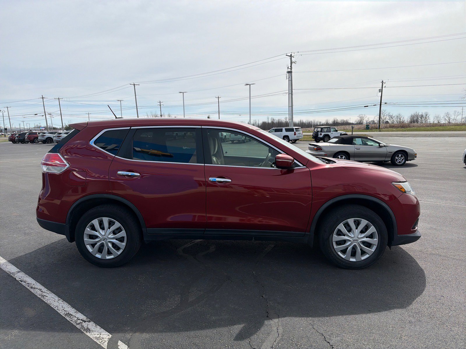 Used 2015 Nissan Rogue S image 4