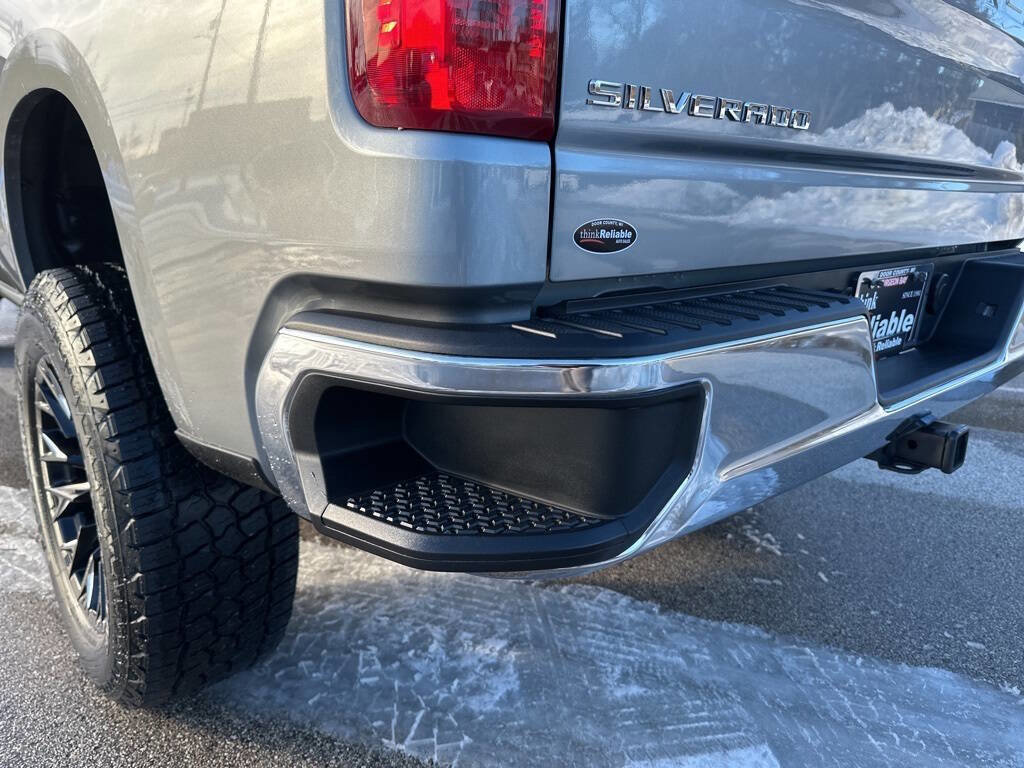 Used 2025 Chevrolet Silverado 1500 LT image 14