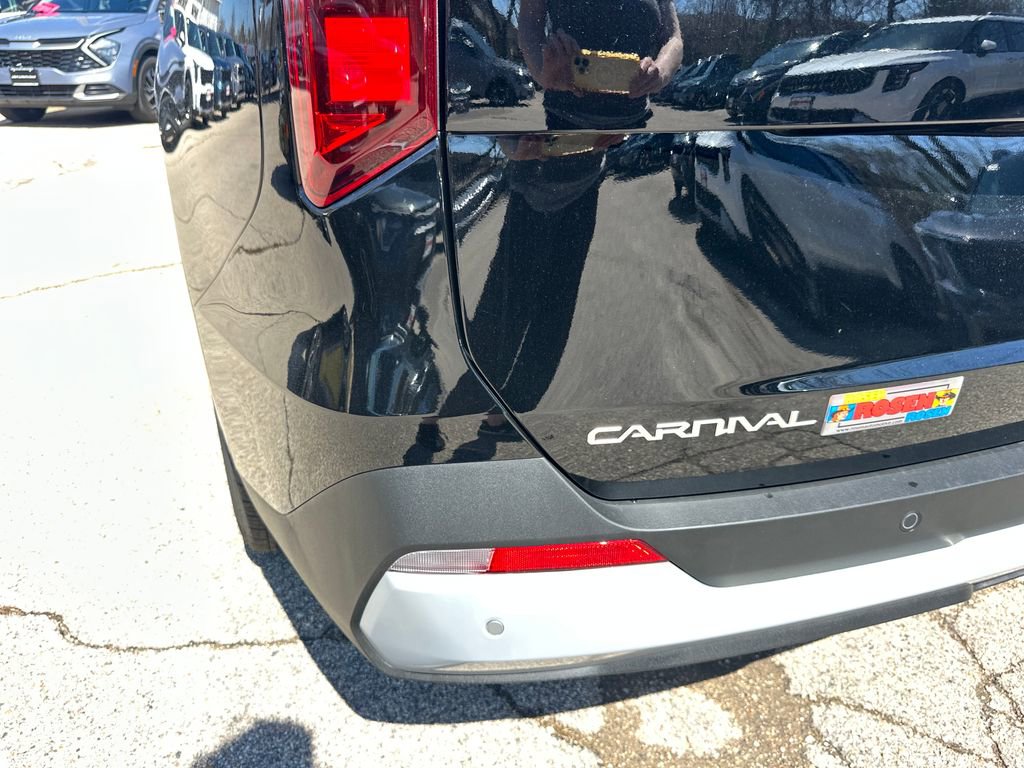 New 2026 Kia Carnival EX image 36