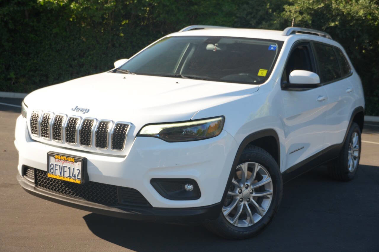 Used 2019 Jeep Cherokee Latitude w/ Cold Weather Group image 2