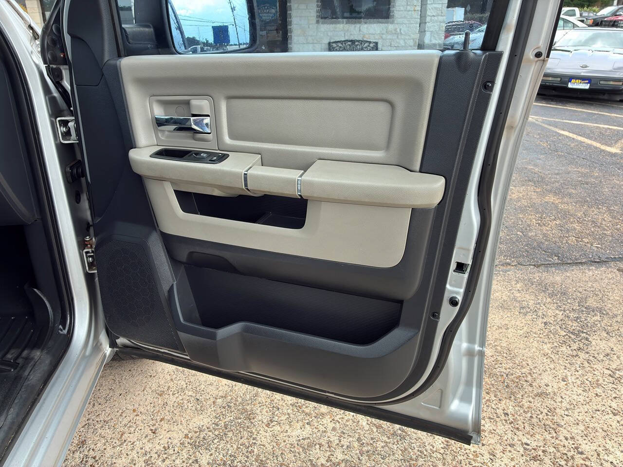 Used 2012 RAM 1500 Classic SLT RWD image 33