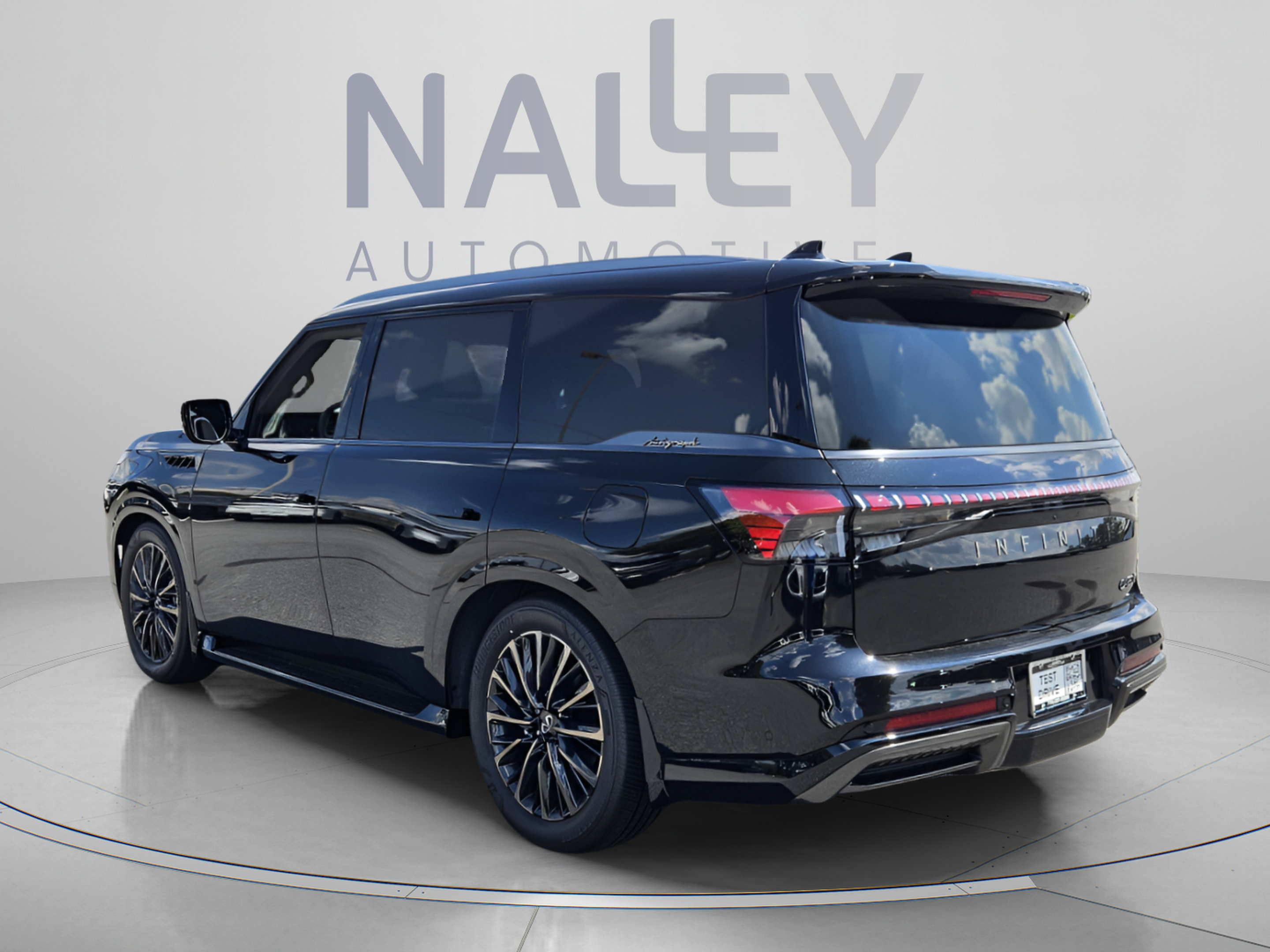 New 2027 INFINITI QX80 Autograph w/ Premium Cargo Package AWD/4WD image 3