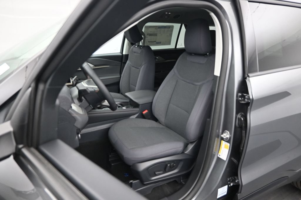 New 2026 Ford Explorer Active RWD image 8