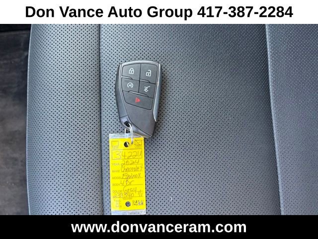 Used 2024 Chevrolet Equinox EV RS image 27