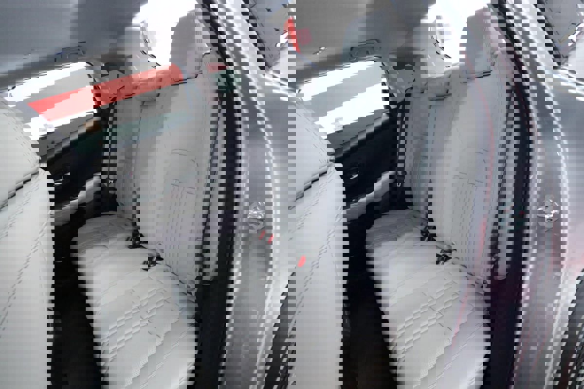 Used 2023 Honda HR-V EX-L image 13