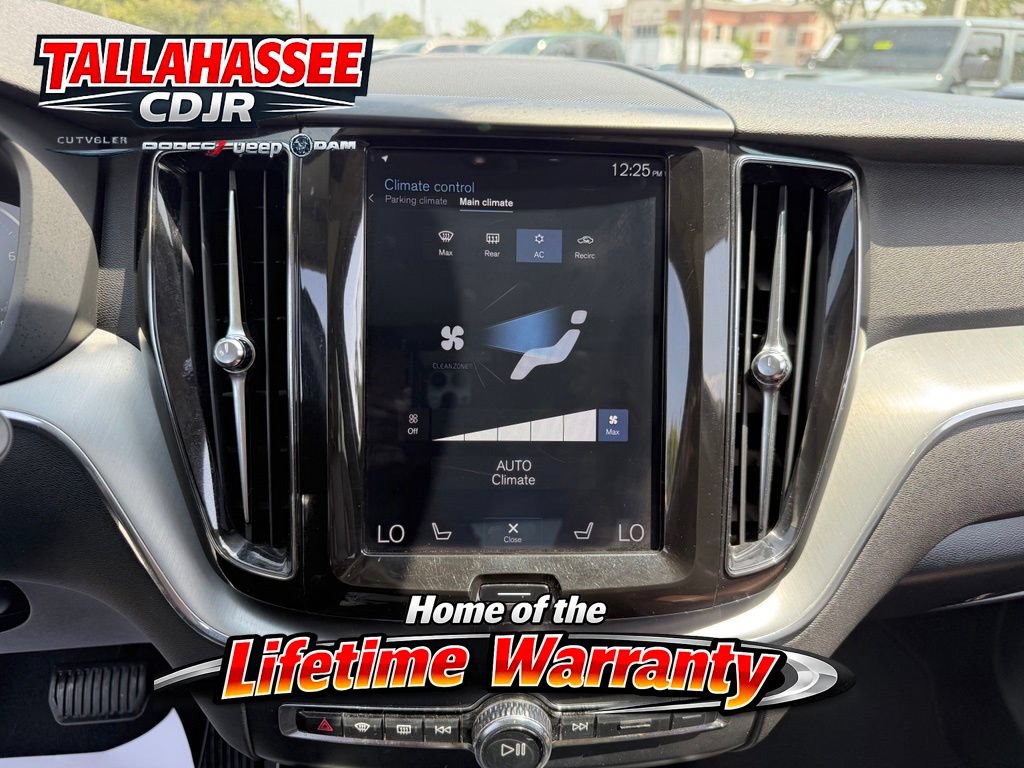 Used 2018 Volvo XC60 T5 Momentum w/ Vision Package AWD/4WD image 22