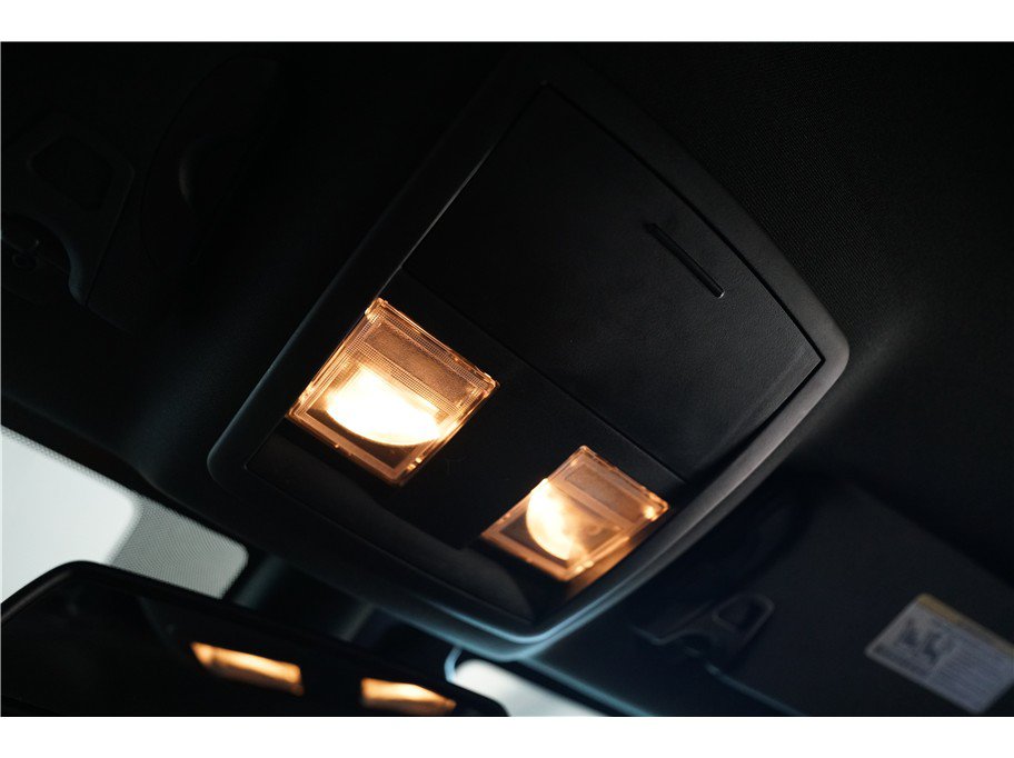 Used 2016 Dodge Challenger SXT RWD image 19