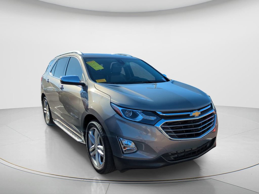Used 2018 Chevrolet Equinox Premier FWD image 2