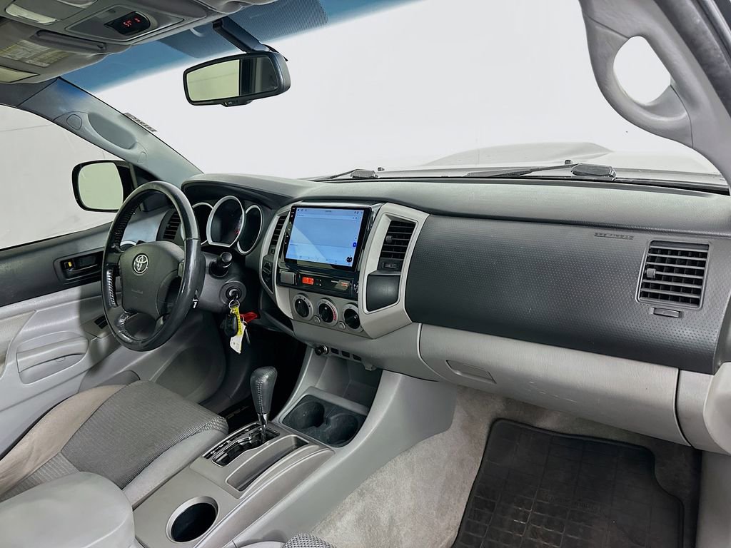 Used 2011 Toyota Tacoma 4x4 Double Cab w/ TRD Sport Pkg image 27