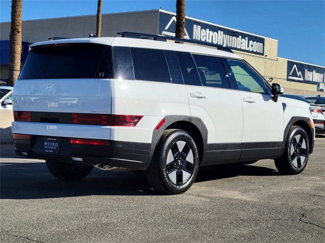 Used 2025 Hyundai Santa Fe SEL image 2