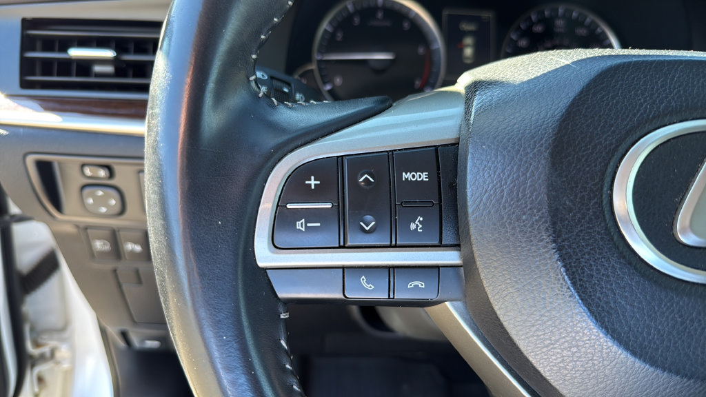 Used 2017 Lexus ES 350 w/ Premium Package FWD image 22