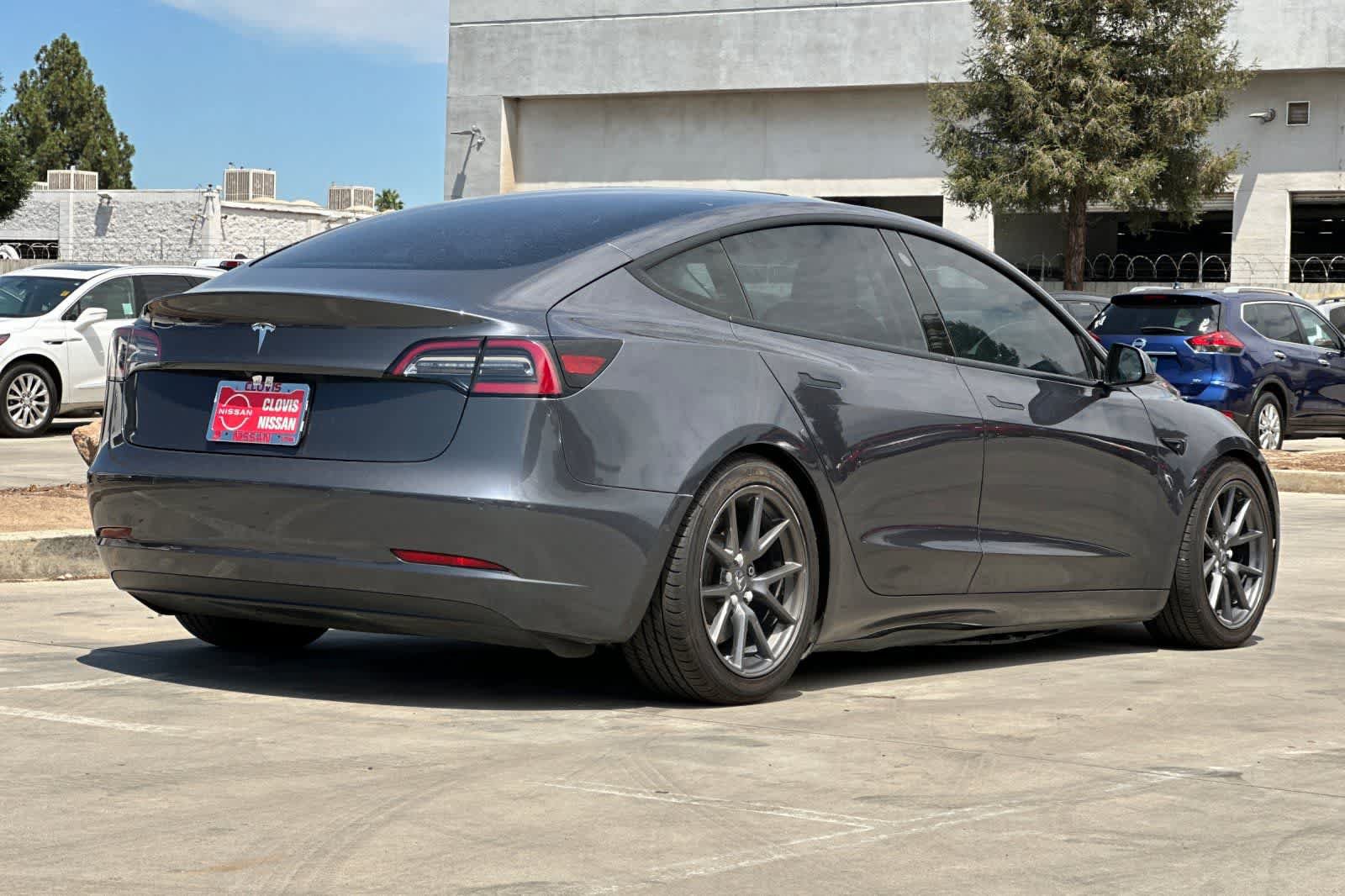Used 2021 Tesla Model 3 Long Range AWD/4WD image 3
