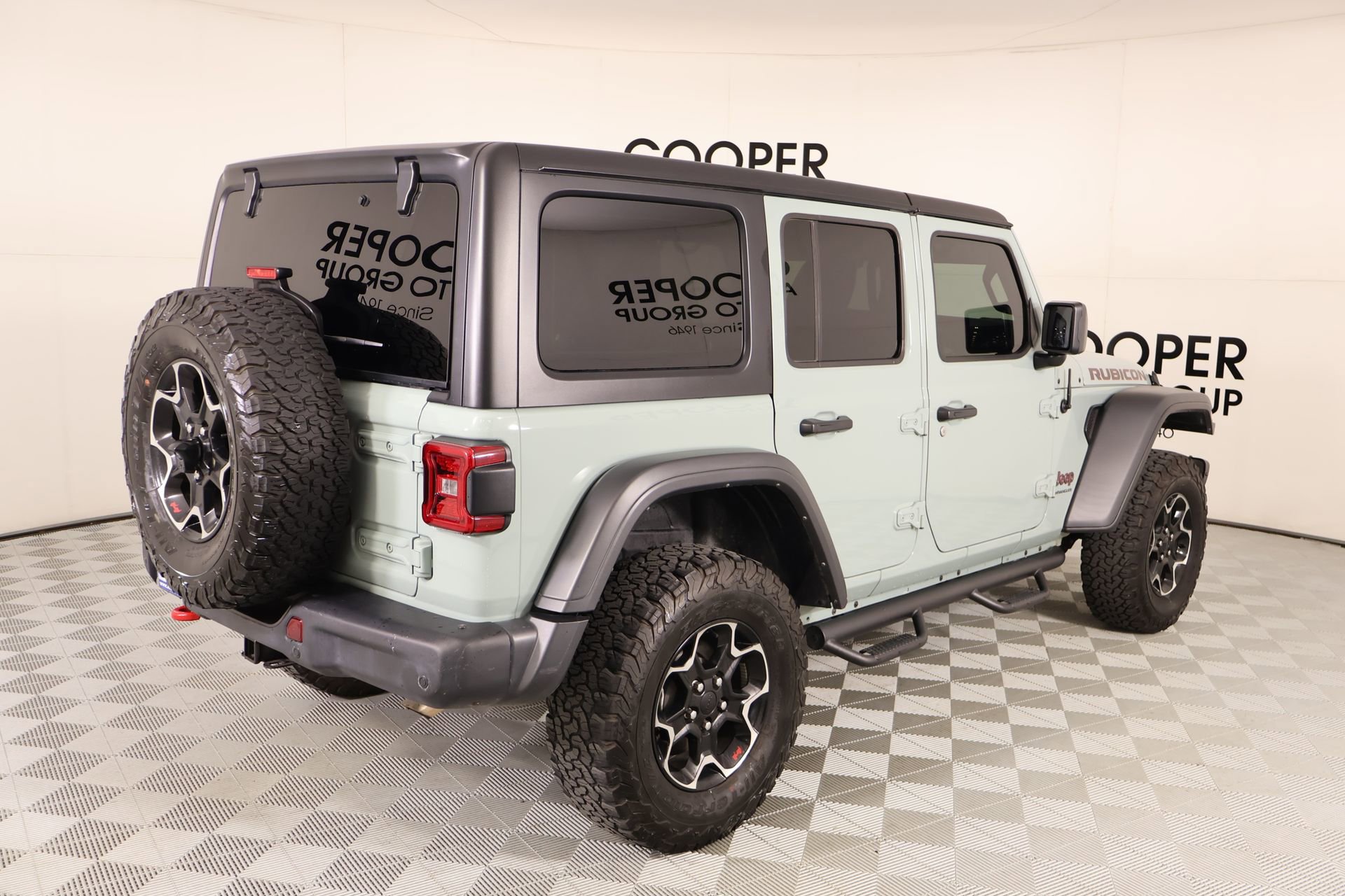 Used 2023 Jeep Wrangler Unlimited Rubicon w/ LED Lighting Group AWD/4WD image 21