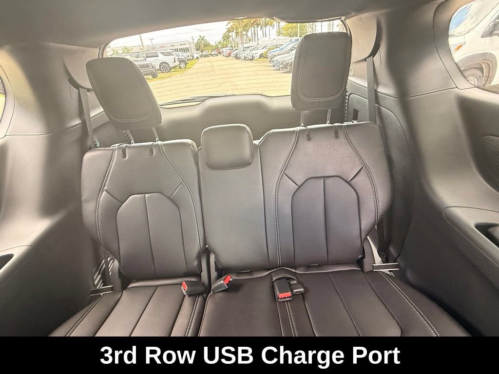 New 2027 Chrysler Pacifica Select w/ Family Tech Group FWD image 24