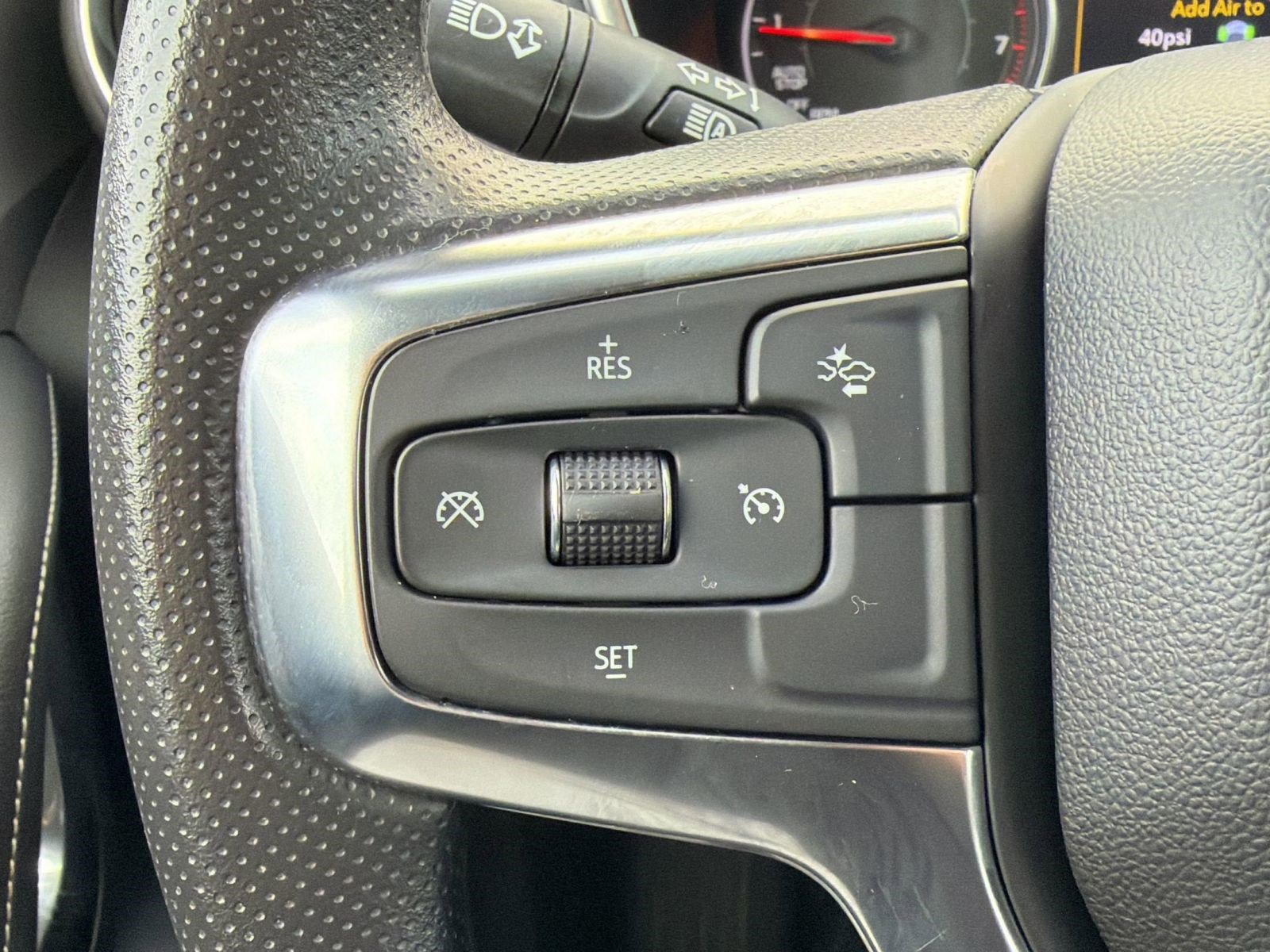 Used 2025 Chevrolet Blazer LT FWD image 17