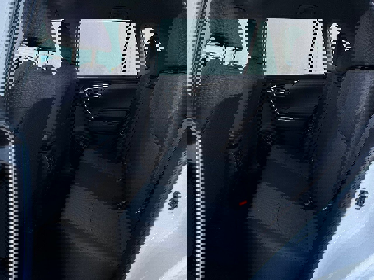 Used 2025 Toyota RAV4 XLE image 12