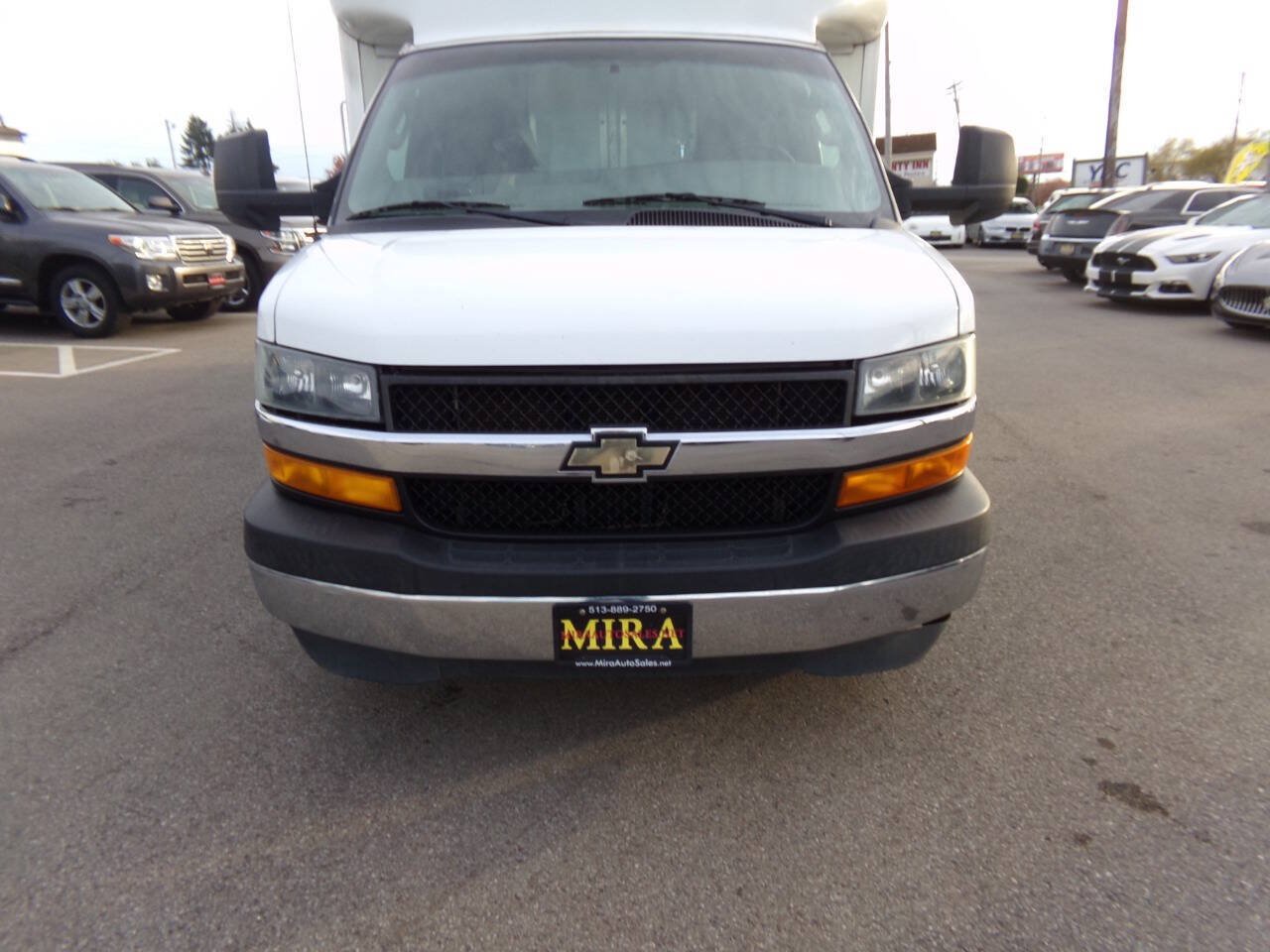 Used 2018 Chevrolet Express 3500 w/ Power Convenience Package RWD image 42