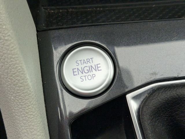 Used 2024 Volkswagen Tiguan SE image 25