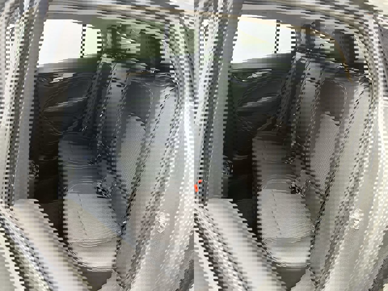 Used 2018 Buick Regal Preferred w/ Driver Confidence Package #1 image 10