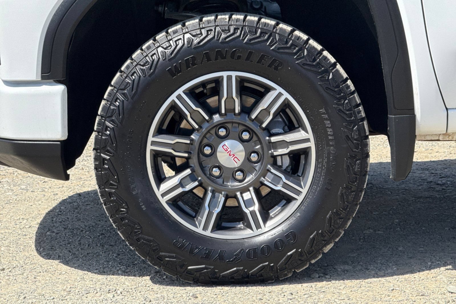 Used 2025 GMC Sierra 1500 AT4 AWD/4WD image 29