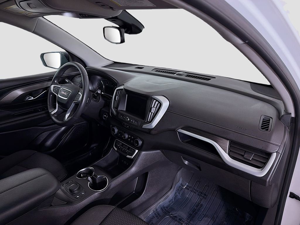 Used 2023 GMC Terrain SLE w/ Driver Convenience Package image 17