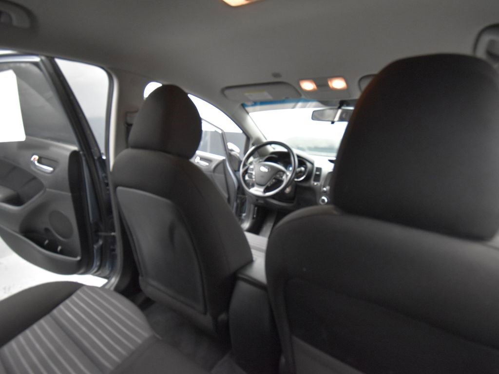 Used 2017 Kia Forte S image 20
