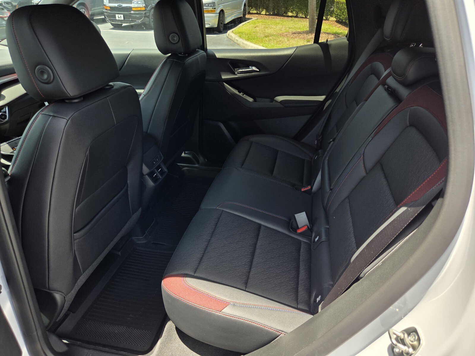 New 2026 Chevrolet Equinox RS w/ Convenience Package III FWD image 6