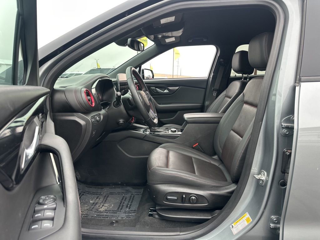 Used 2024 Chevrolet Blazer RS w/ Enhanced Convenience Package image 8