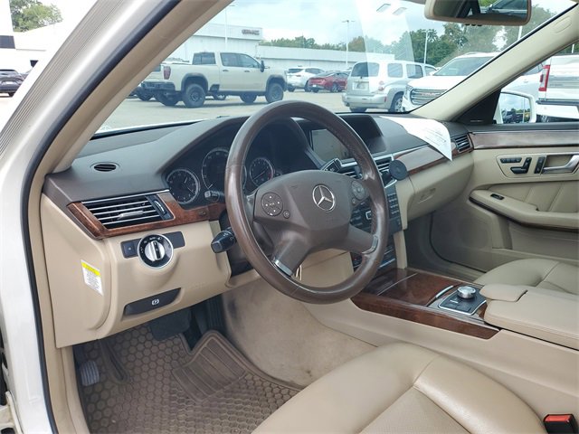 Used 2013 Mercedes-Benz E 350 4MATIC Sedan image 16