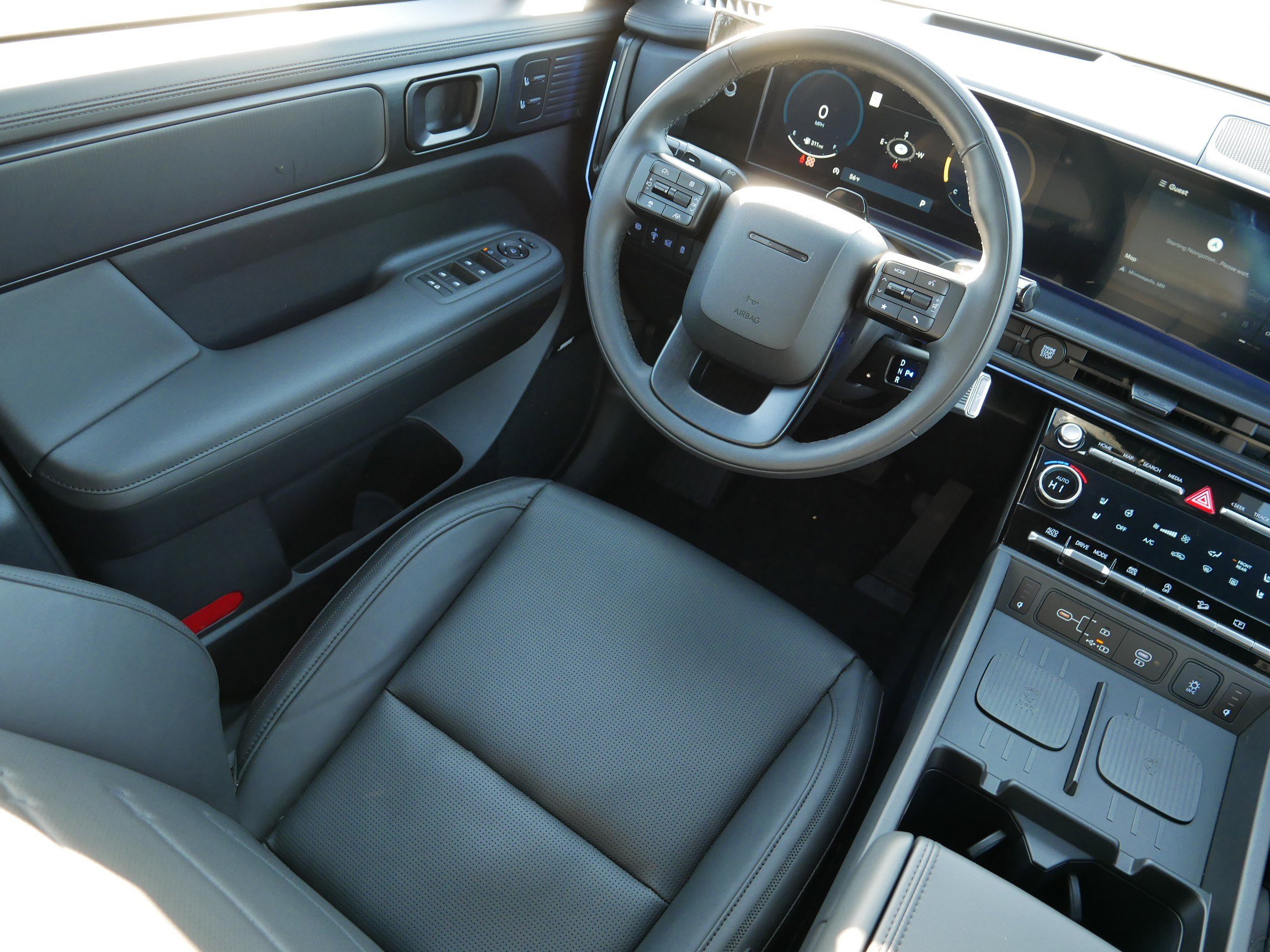 Used 2025 Hyundai Santa Fe Calligraphy image 9