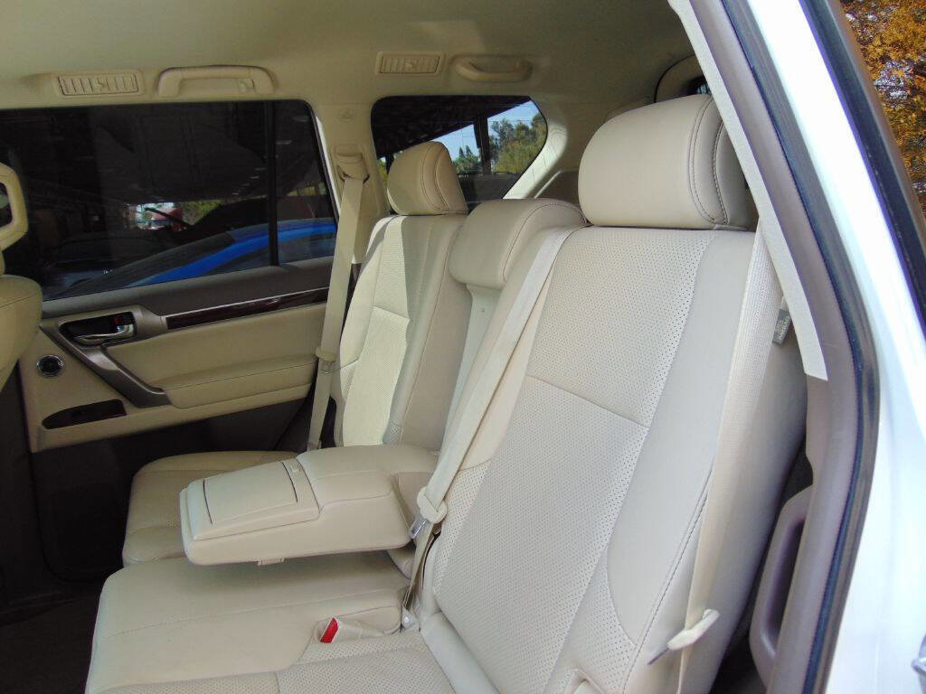 Used 2012 Lexus GX 460 Premium image 26