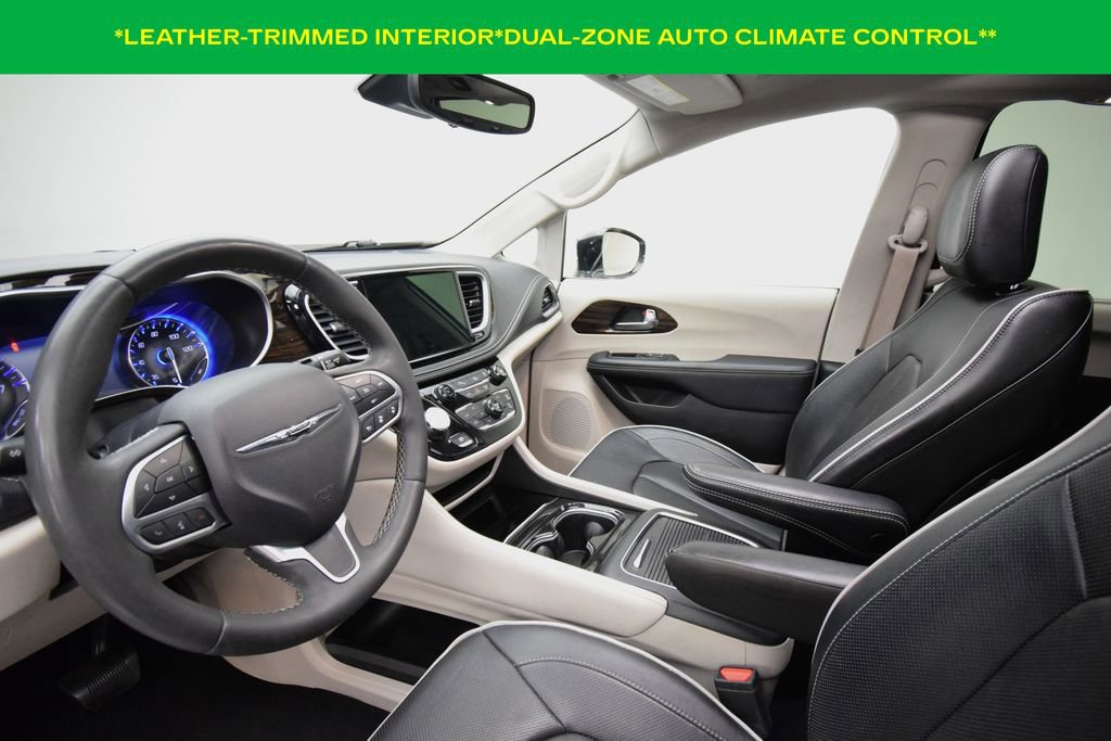 Used 2023 Chrysler Pacifica Limited FWD image 9