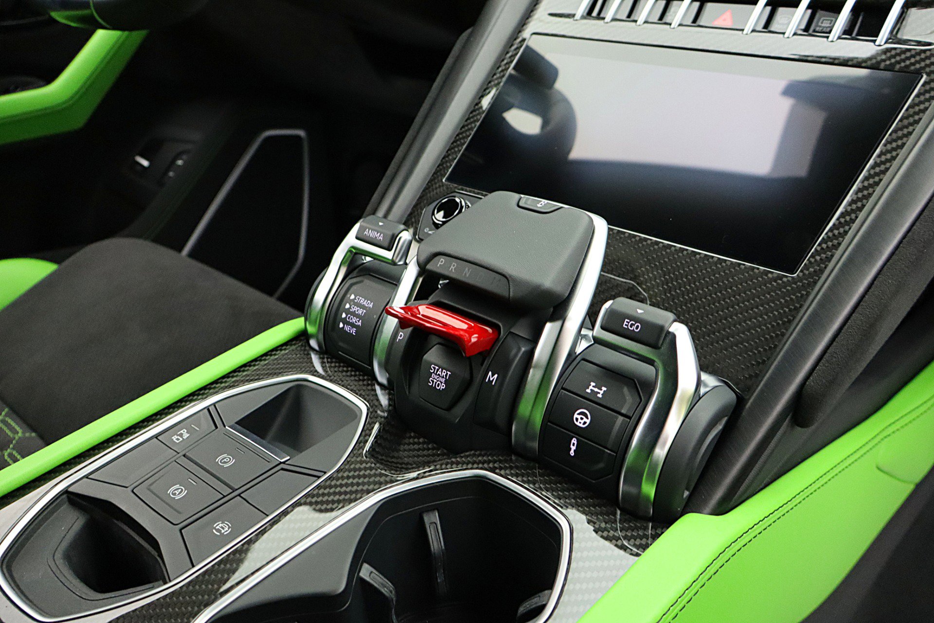 Used 2021 Lamborghini Urus AWD/4WD image 31
