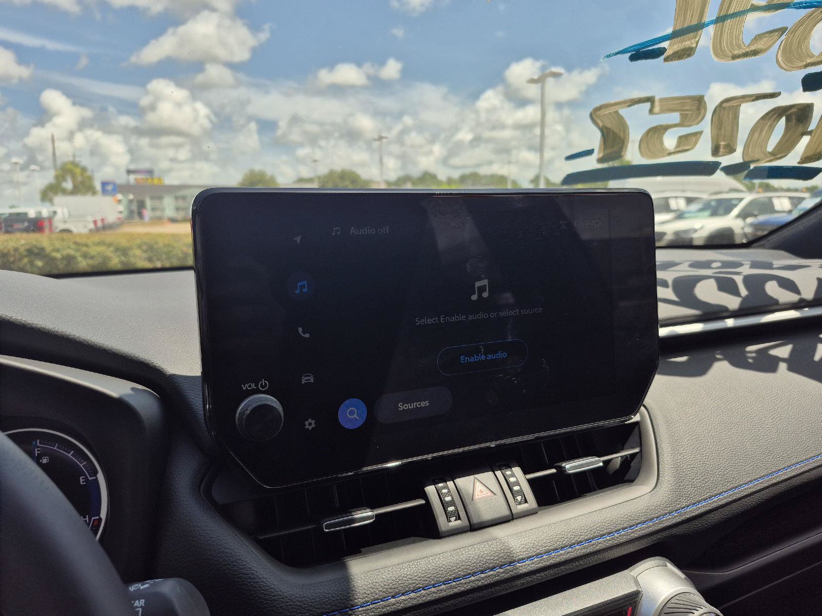 Used 2025 Toyota RAV4 XSE AWD/4WD image 3