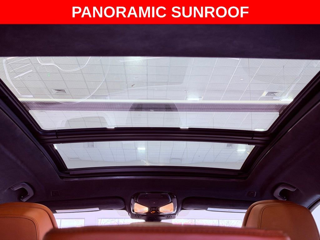 Used 2022 BMW X7 M50i image 10