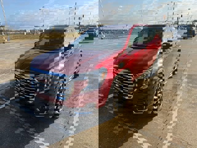 Used 2022 GMC Terrain SLT image 2