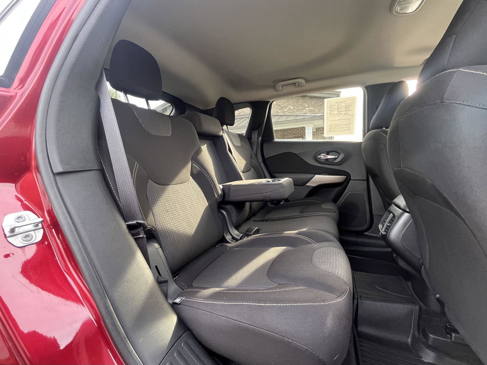 Used 2017 Jeep Cherokee Latitude image 15