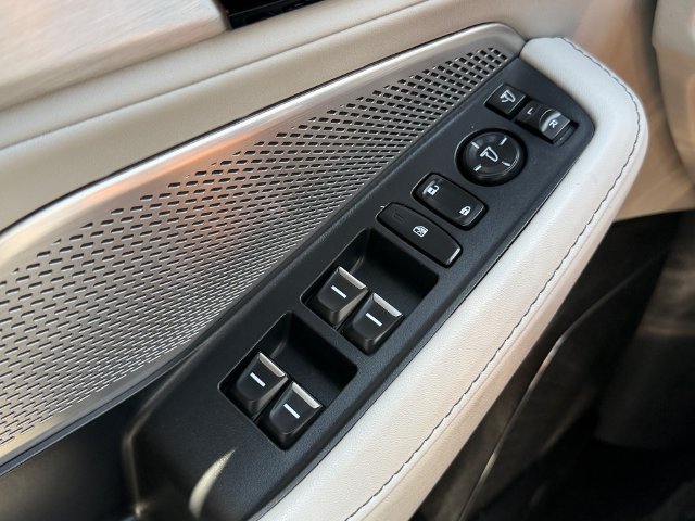 Certified 2024 Acura MDX w/ Technology Package FWD image 28
