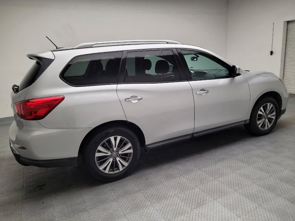 Used 2017 Nissan Pathfinder SL AWD/4WD image 10